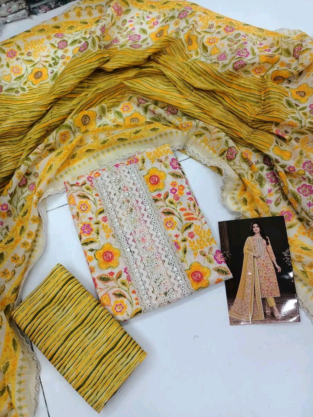 দিল্লী বুটিক্স 
